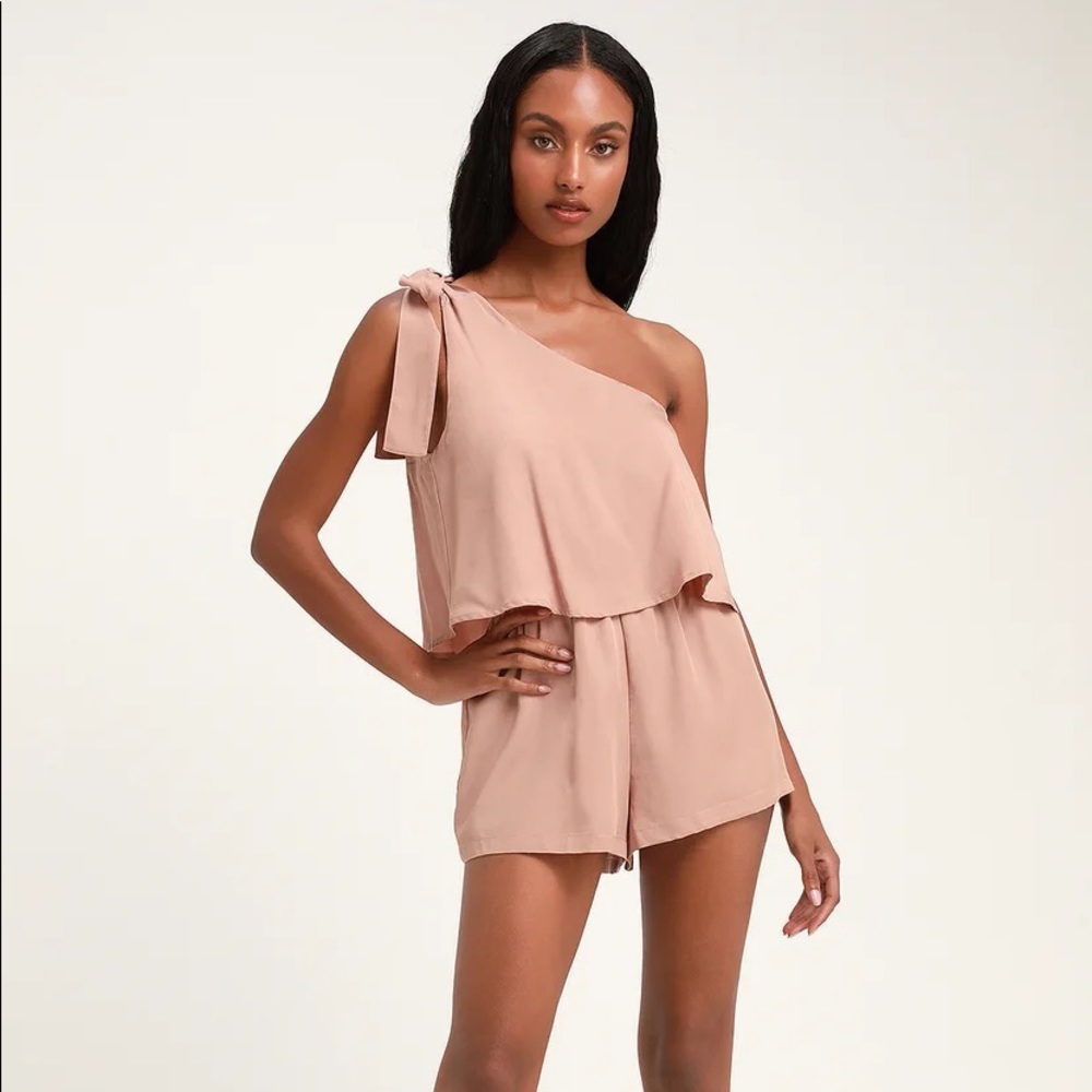 Lulu’s One-Shoulder Romper NWT